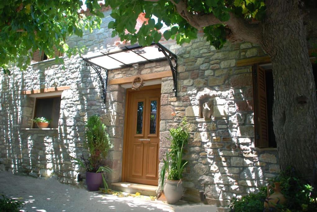 "The Stone" Apartment Agios Vlasios  Bagian luar foto