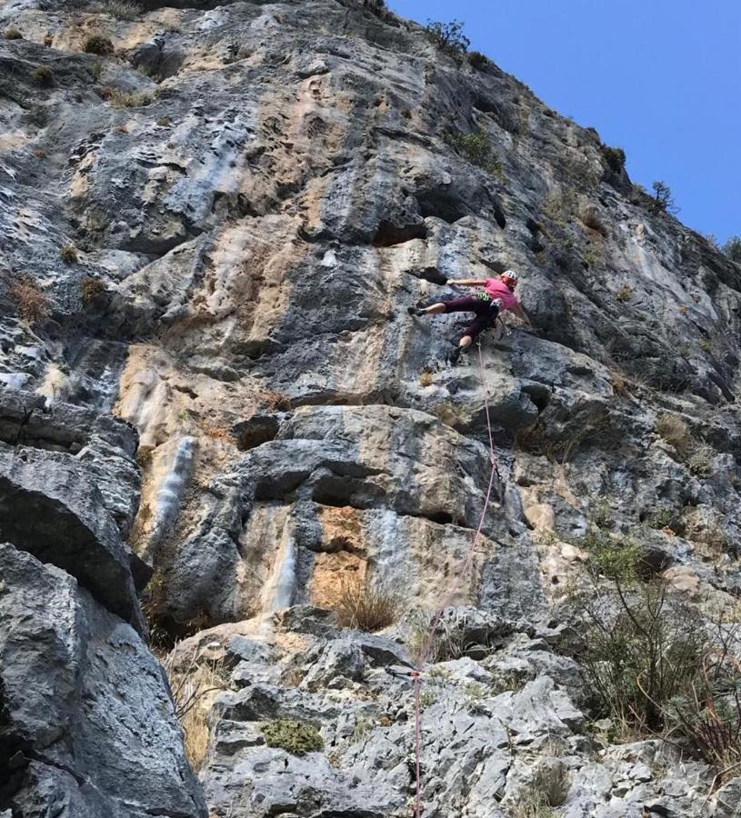 "The Stone" Apartment Agios Vlasios  Bagian luar foto